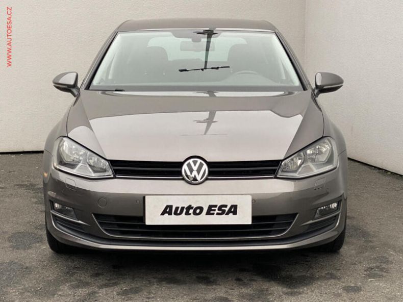 Volkswagen Golf - hlavní fotka