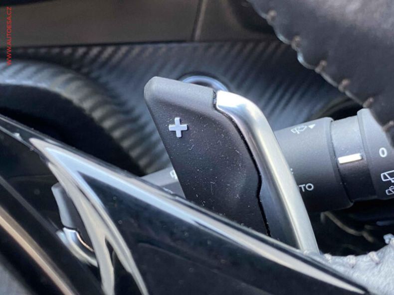 Peugeot 208 - hlavní fotka