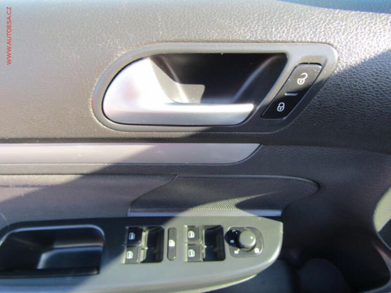 Volkswagen Golf - hlavní fotka