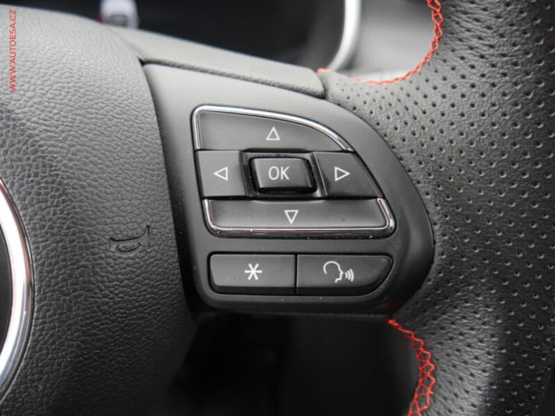 MG ZS - hlavní fotka