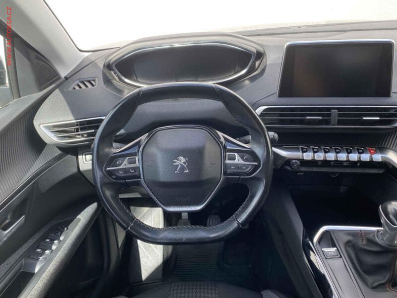 Peugeot 3008 - hlavní fotka