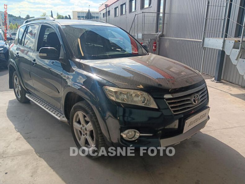 Toyota RAV 4 - hlavní foto