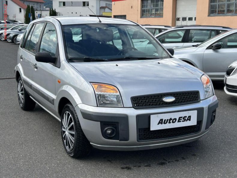 Ford Fusion - hlavní foto