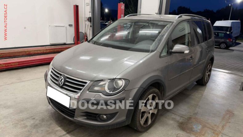 Volkswagen Touran - hlavní fotka