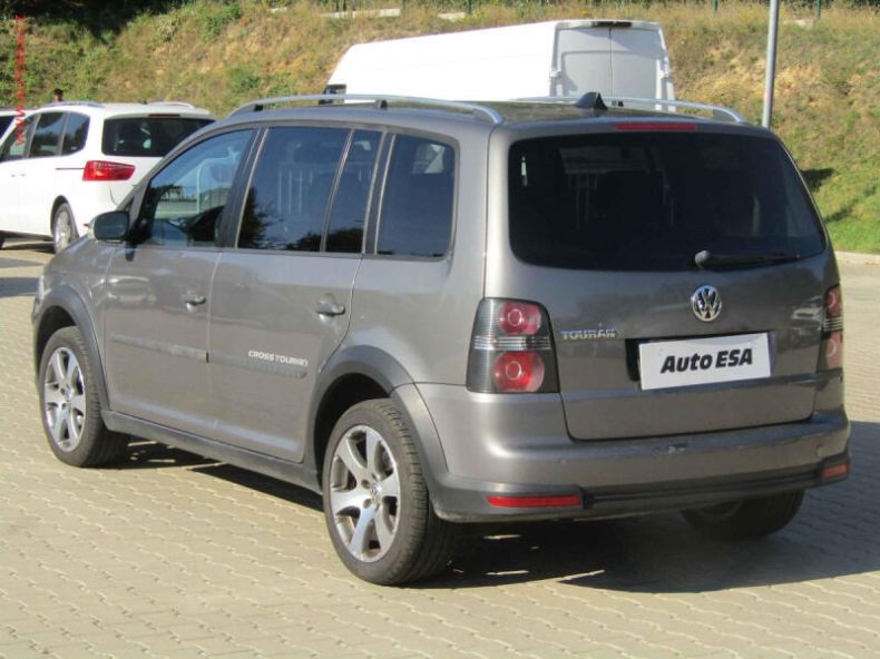 Volkswagen Touran - hlavní fotka