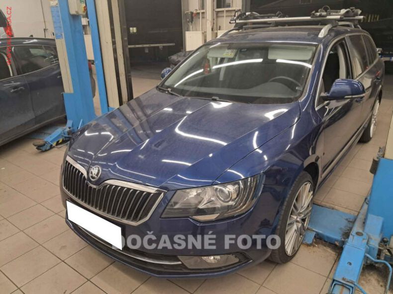Škoda Superb - hlavní foto