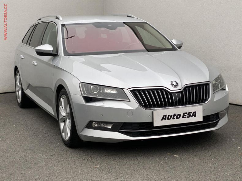 Škoda Superb - hlavní foto
