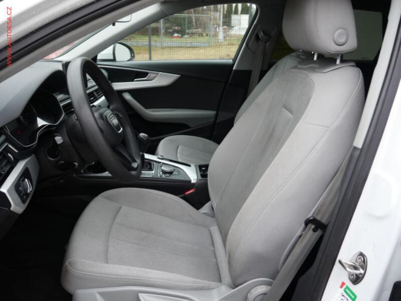 Audi A4 - hlavní fotka