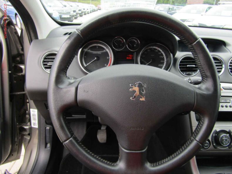 Peugeot 308 - hlavní fotka