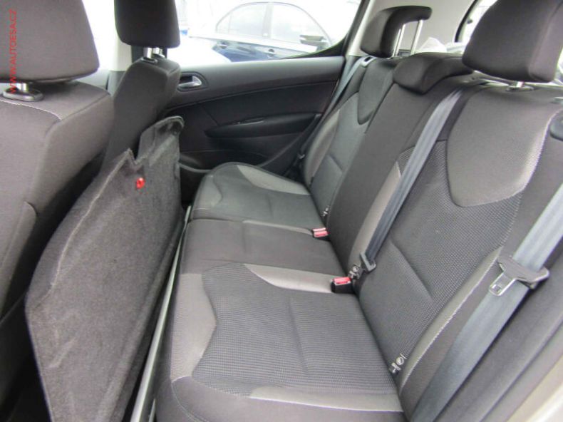 Peugeot 308 - hlavní fotka