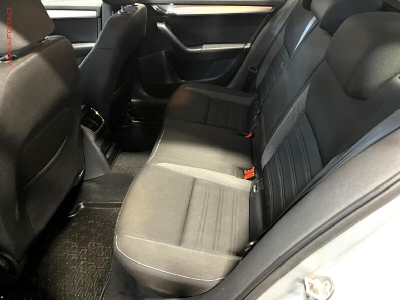 Škoda Octavia - hlavní fotka