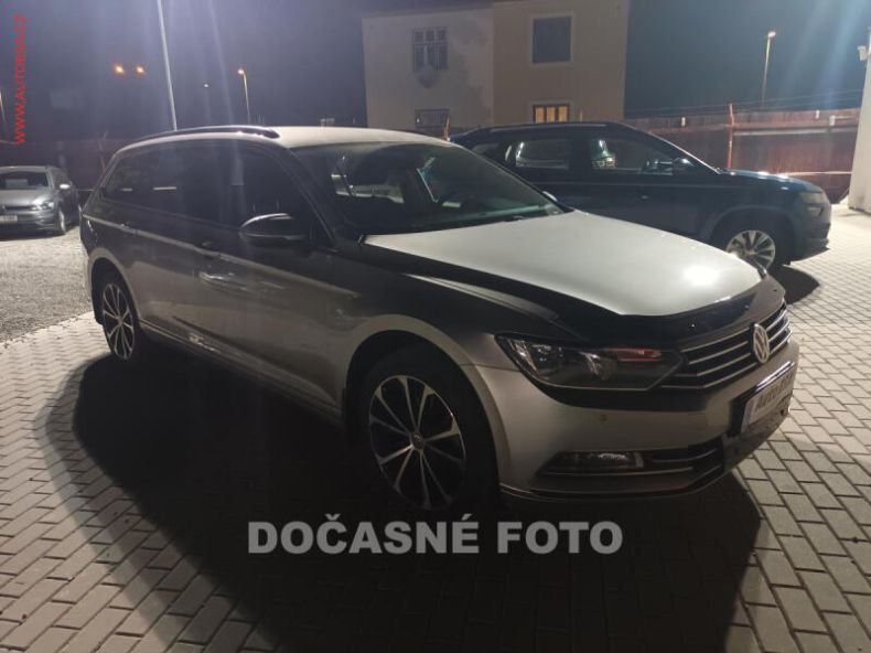 Volkswagen Passat - hlavní fotka inzerátu