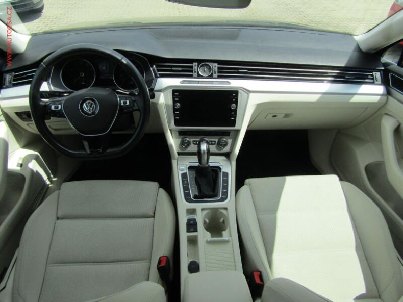 Volkswagen Passat - hlavní fotka