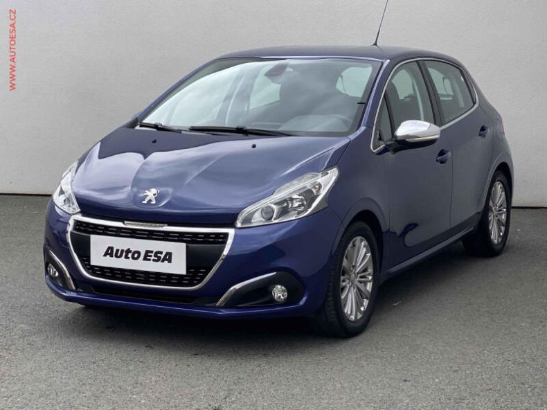 Peugeot 208 - hlavní fotka