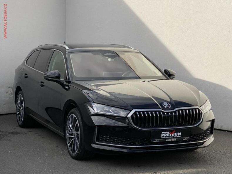 Škoda Superb - hlavní foto