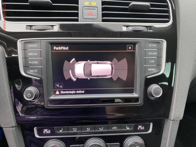 Volkswagen Golf - hlavní fotka