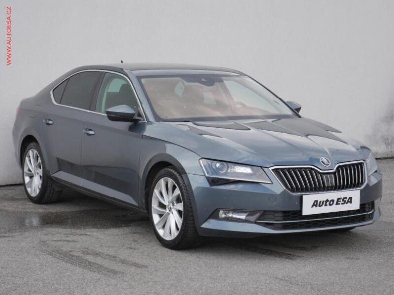 Škoda Superb - hlavní foto