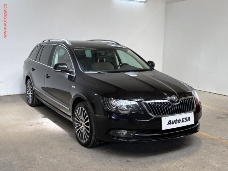 Škoda Superb - hlavní foto