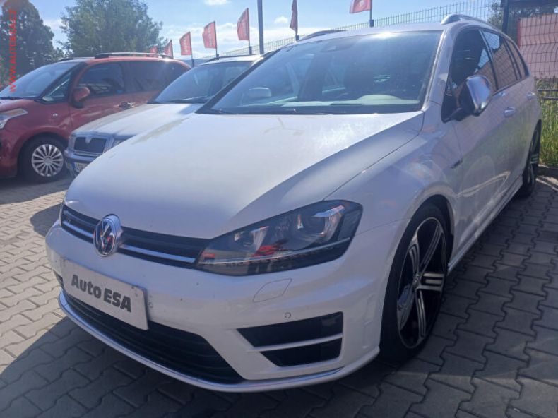 Volkswagen Golf - hlavní foto