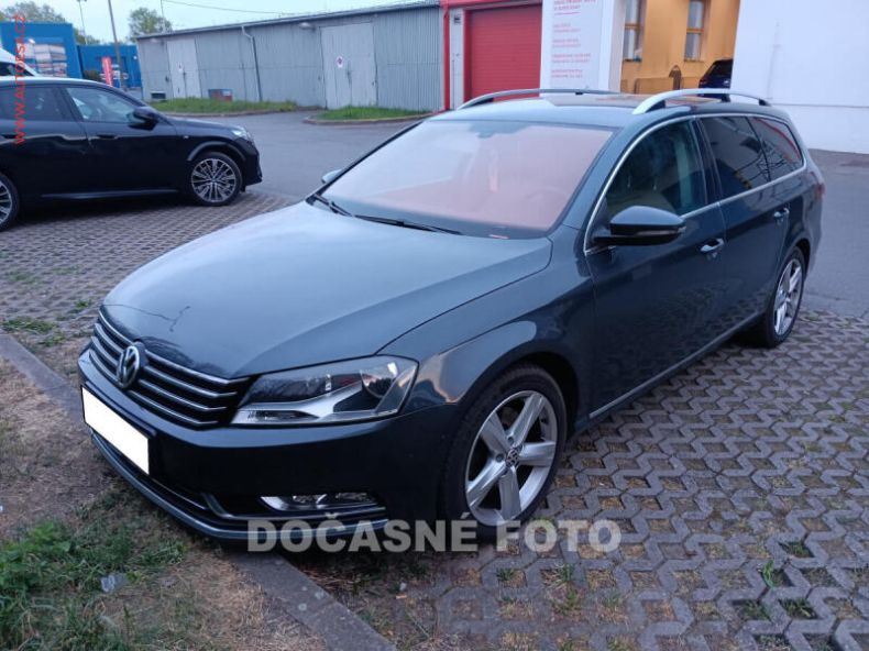 Volkswagen Passat - hlavní foto