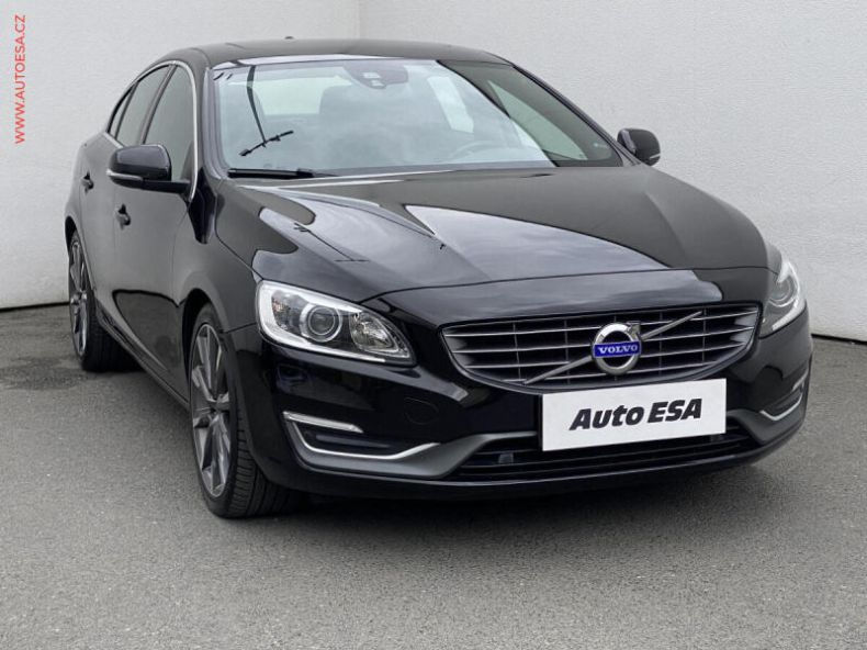 Volvo S60 - hlavní foto