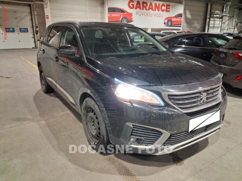 Peugeot 5008 - hlavní foto