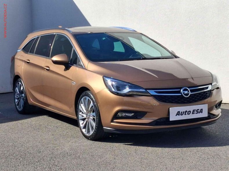 Opel Astra - hlavní foto