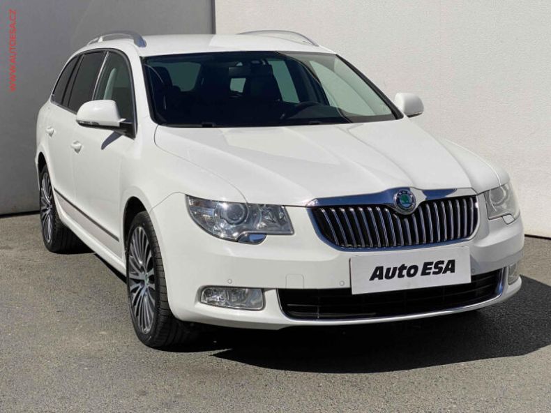 Škoda Superb - hlavní foto