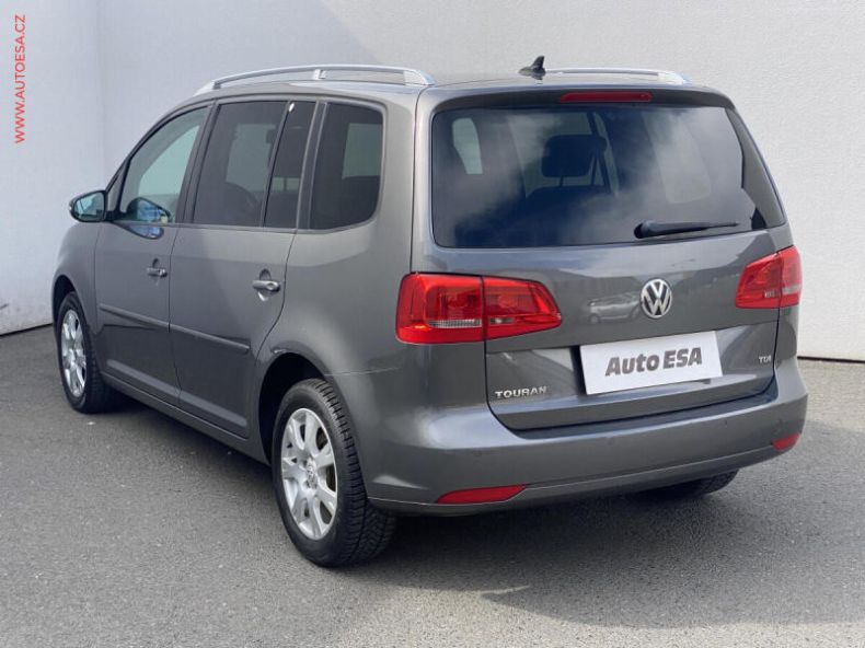 Volkswagen Touran - hlavní fotka