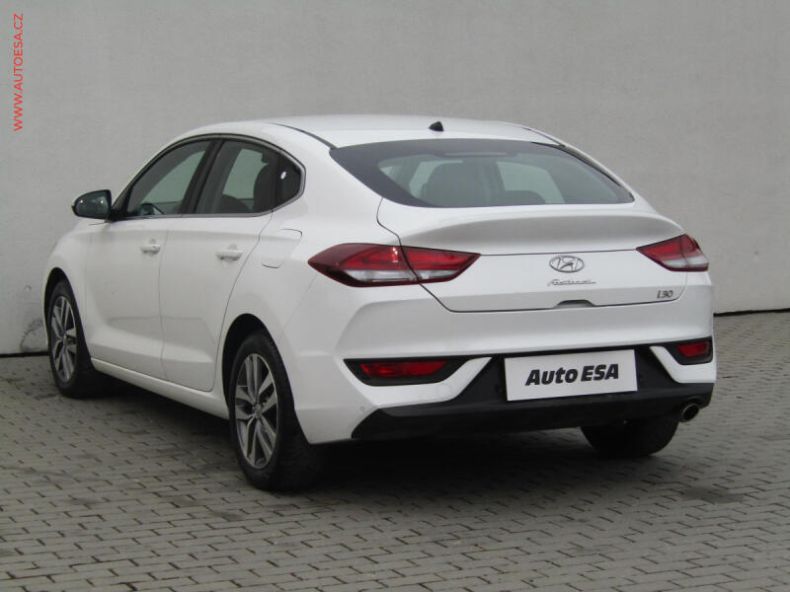 Hyundai i30 - hlavní foto