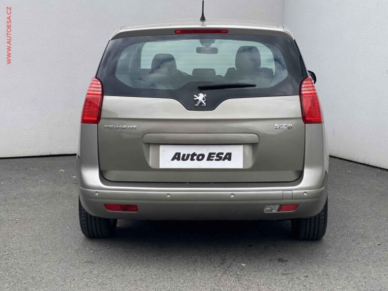 Peugeot 5008 - hlavní fotka