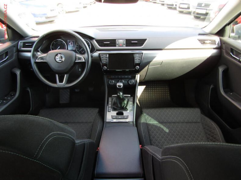 Škoda Superb - hlavní fotka