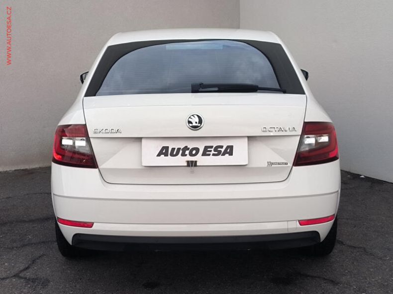 Škoda Octavia - hlavní fotka
