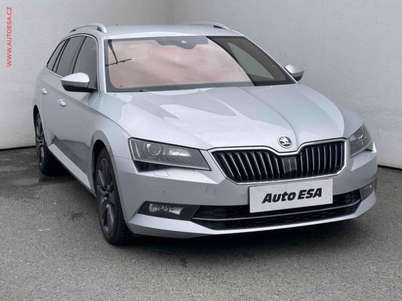 Škoda Superb - hlavní foto