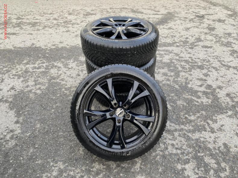 Suzuki Vitara - hlavní fotka