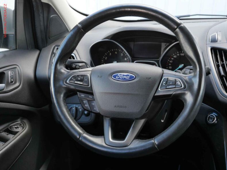Ford Kuga - hlavní fotka