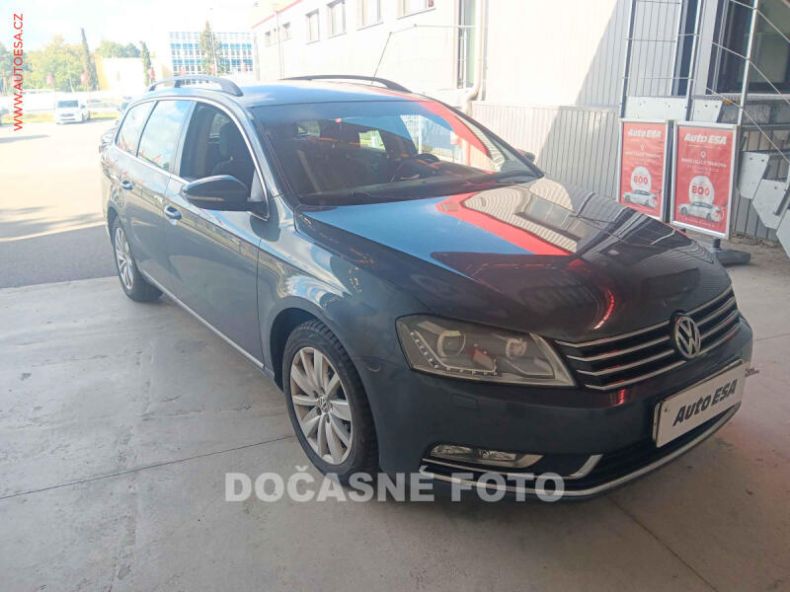 Volkswagen Passat - hlavní fotka inzerátu