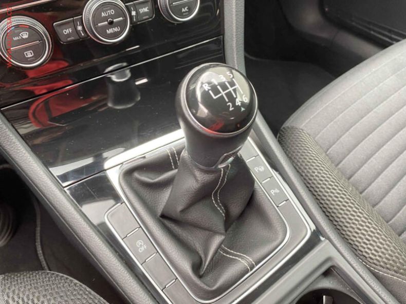 Volkswagen Golf - hlavní fotka