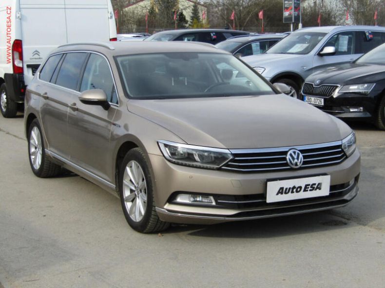 Volkswagen Passat - hlavní fotka inzerátu