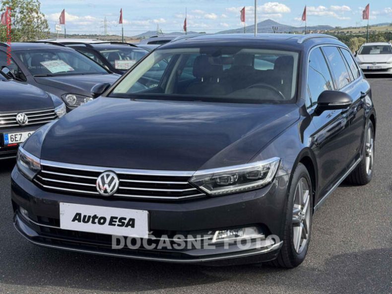 Volkswagen Passat - hlavní fotka inzerátu