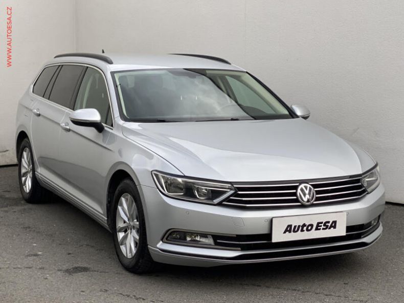 Volkswagen Passat - hlavní foto