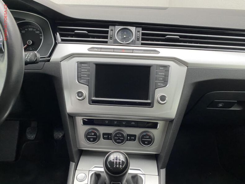Volkswagen Passat - hlavní fotka