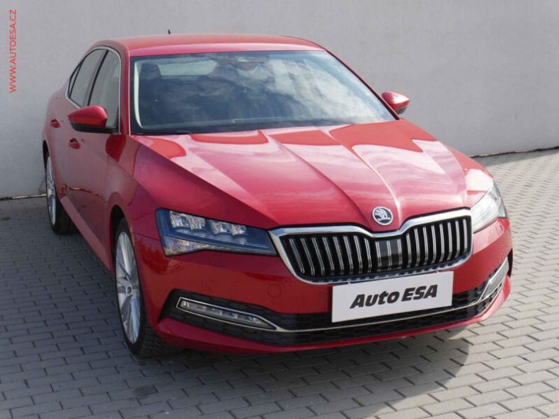 Škoda Superb - hlavní foto
