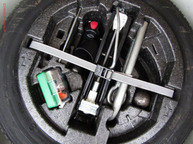 Škoda Rapid - hlavní fotka