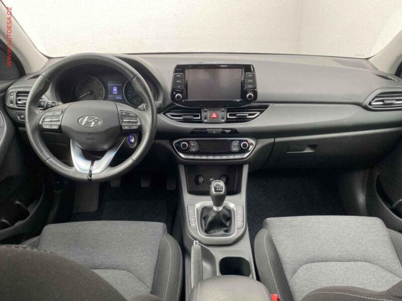 Hyundai i30 - hlavní fotka
