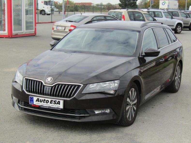 Škoda Superb - hlavní fotka