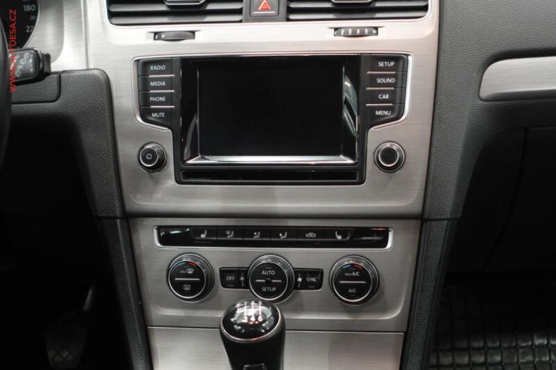 Volkswagen Golf - hlavní fotka