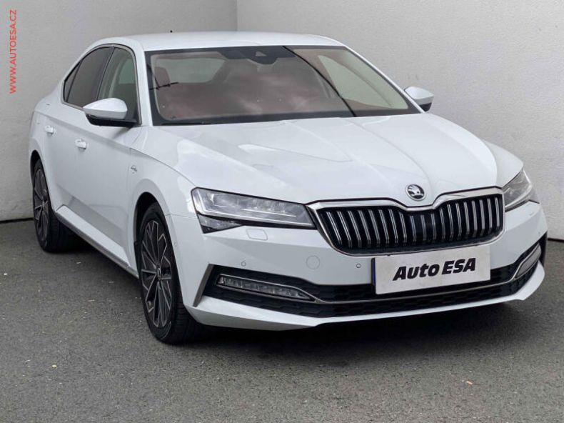 Škoda Superb - hlavní foto