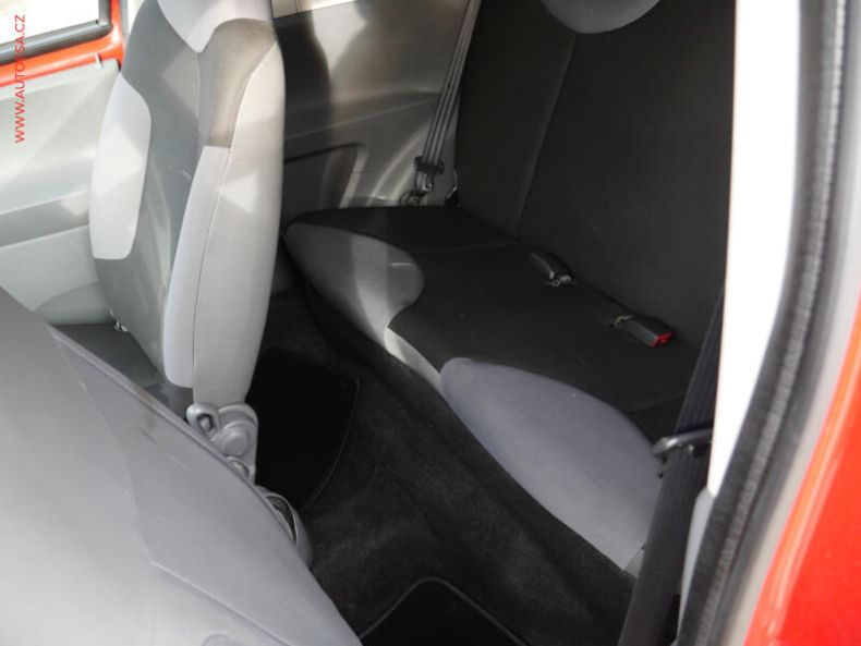 Peugeot 107 - hlavní fotka