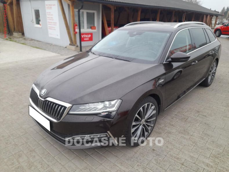 Škoda Superb - hlavní foto